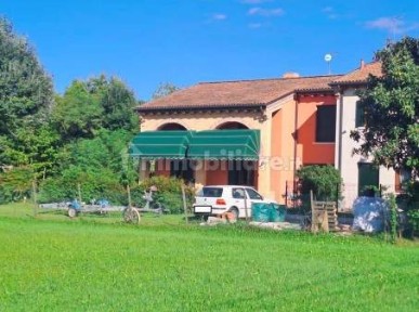 Villa all'asta vicolo San Michele 13, Casale sul Sile