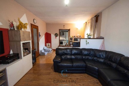 Villa bifamiliare via Piave 108, Centro, Montebelluna