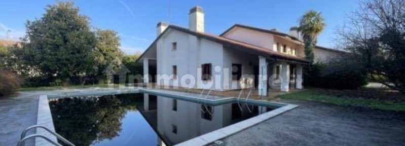 Villa all'asta via Roma, Altivole