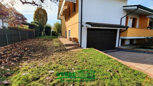 Villa bifamiliare via Roma, Centro, Altivole