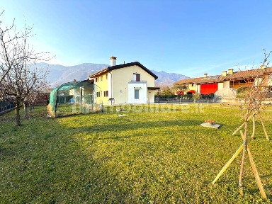 Villa bifamiliare via Rosales 5, Borso del Grappa