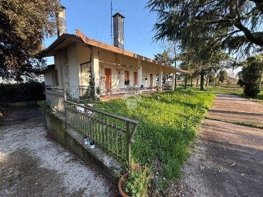 Villa unifamiliare via dei Fiori 3, Istrana