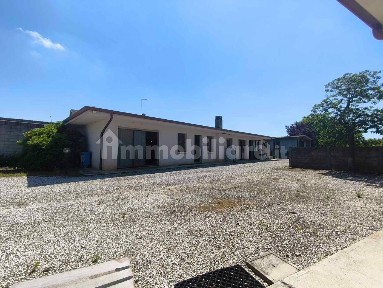 Villa unifamiliare via San Gottardo 35, Padernello, Paese