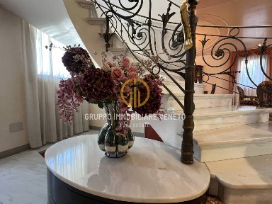 Villa unifamiliare viale Brigata Treviso, Santa Maria del Rovere, Treviso
