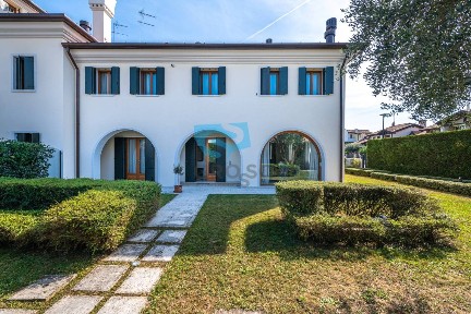 Villa bifamiliare via Callalta, Silea