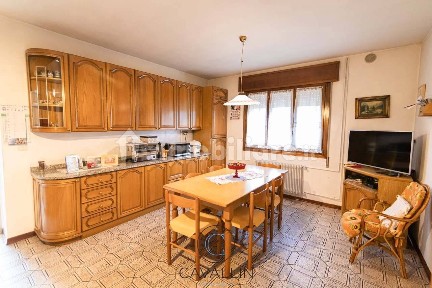 Villa unifamiliare piazza della Resistenza, Ciano, Crocetta del Montello