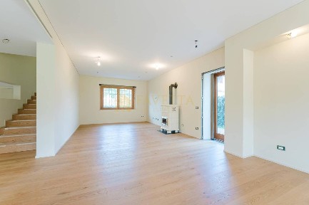 Villa unifamiliare, ottimo stato, 310 m², Centro, Moriago della Battaglia