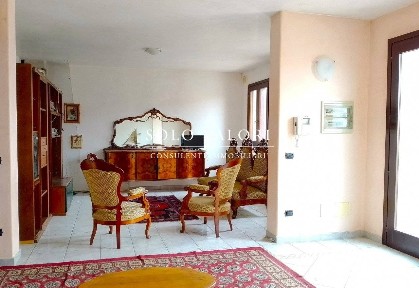 Villa bifamiliare, buono stato, 300 m², Centro, Vedelago