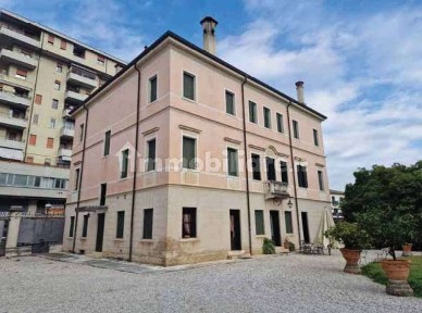 Villa all'asta corso giuseppe mazzini, 5, Montebelluna