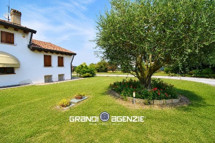 Paese, Via Fratelli Bianchin, 68