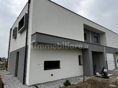 Villa bifamiliare via San Gaetano, Centro, Montebelluna