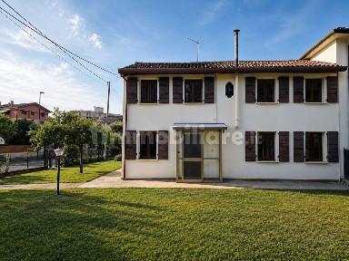 Villa bifamiliare Strada Ghirada, San Zeno, Treviso