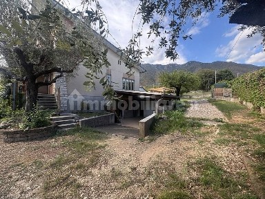 Villa bifamiliare via dei Portoni 21, Centro, Borso del Grappa