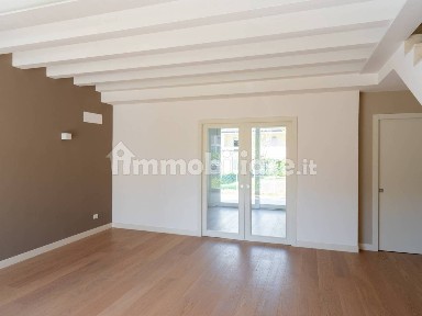 Villa bifamiliare, nuova, 166 m², Centro, Mogliano Veneto