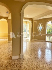 Villa unifamiliare, ottimo stato, 387 m², Castelfranco Veneto