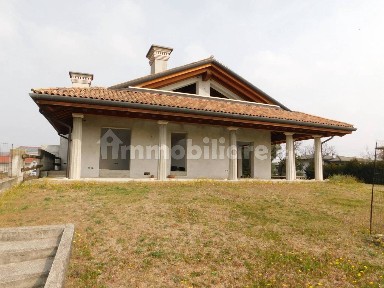 Villa unifamiliare, nuova, 500 m², San Zenone degli Ezzelini