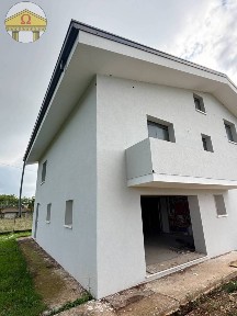 Villa unifamiliare, nuova, 297 m², Ponzano, Ponzano Veneto