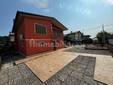 Villa unifamiliare via Aglaia Anassillide, Centro, Montebelluna