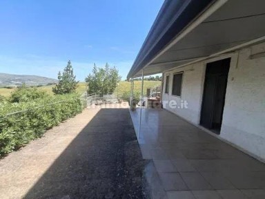 Villa unifamiliare Contrada Santa Rosalia No Number, Aragona
