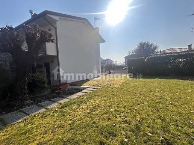 Villa bifamiliare via Castellana, Castelfranco Veneto
