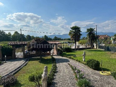 Villa bifamiliare via Cappuccini, Loria Bessica, Loria