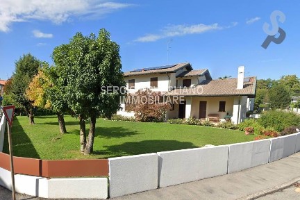 Villa unifamiliare piazza San Pio X 45, Centro, Casier