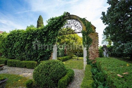 Villa unifamiliare, ottimo stato, 941 m², Sant'Antonino - Ospedale, Treviso