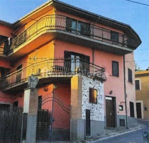 L'Aquila, Villa Comunale, Via Santa Giusta