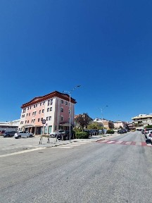 Locale commerciale in Vendita