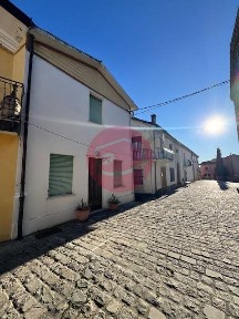 Villa a schiera via Roma, Centro, Borghi