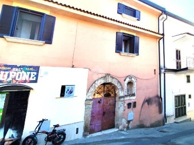 Cervino, Via Roma, 80