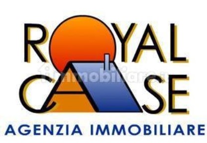 Locale commerciale in Vendita