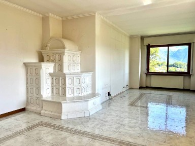 Villa bifamiliare via Sperti 24, Centro, Belluno