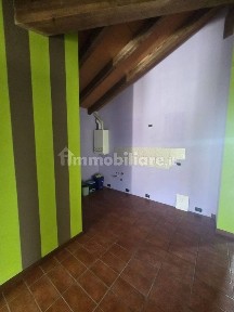 Trilocale buono stato, terzo piano, San Pedretto, Castelvetro Piacentino