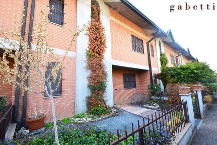 Villa a schiera via Milano, 134, Centro, Magenta