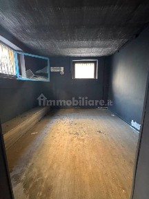 Locale commerciale in Affitto