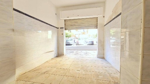 Locale commerciale in Affitto