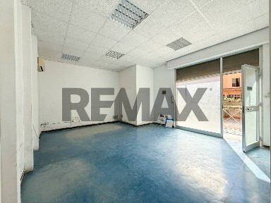 Locale commerciale in Affitto