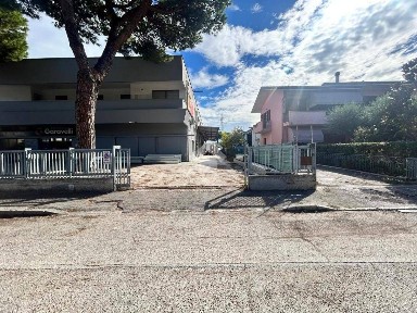 Magazzino - Deposito in Affitto