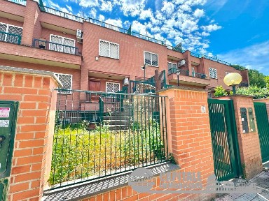 Villa a schiera via delle Costellazioni, Torrino, Roma