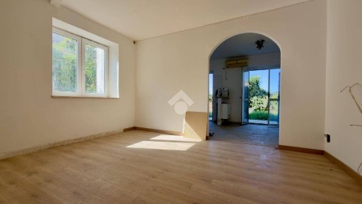 Villa a schiera via monte funicolo 4, Centro, Castelnuovo di Porto