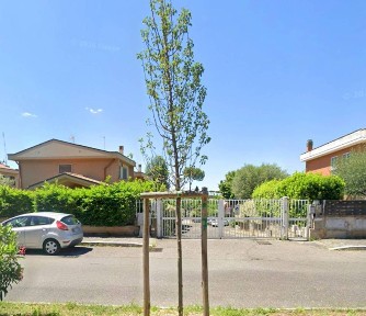 Villetta a schiera all'asta via Francesco Paolo Bonifacio 201, Roma