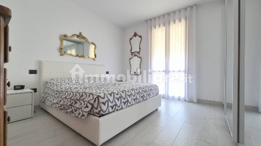 Trilocale via Milano, Centro, Castelnuovo del Garda