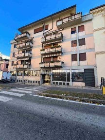 Appartamento buono stato, primo piano, Veronetta, Verona