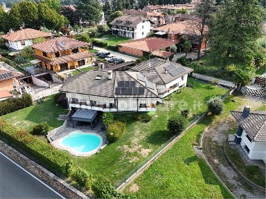Villa bifamiliare via Pavese, Centro, Varallo Pombia