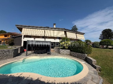 Villa bifamiliare via Varallo Pombia, Castelletto Sopra Ticino