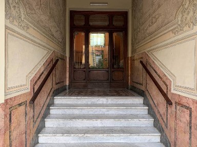 Varese, Centro, Viale Padre Gian Battista Aguggiari, 12