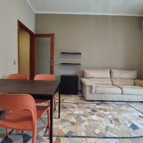 Trilocale via Rosolino Pilo, Ospedale - Volturno, Parma