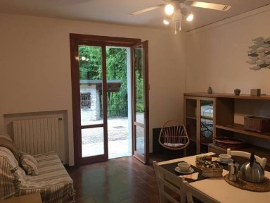 Bilocale buono stato, su più livelli, Laveno-Mombello