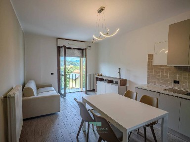Appartamento nuovo, terzo piano, Centro, Luino